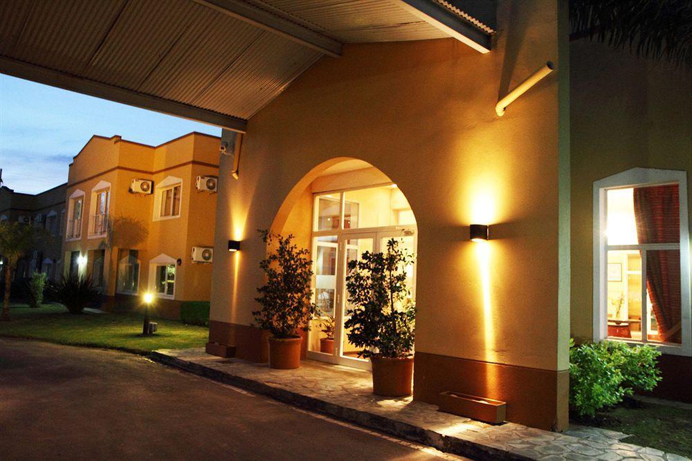Wyndham Garden Campana Hotel Exterior foto