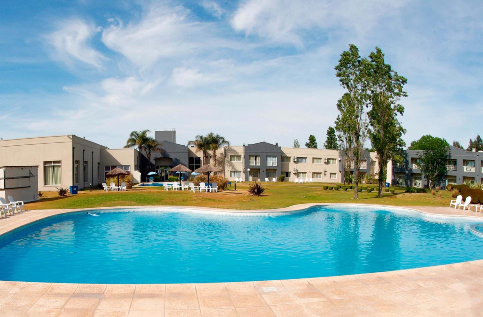Wyndham Garden Campana Hotel Exterior foto