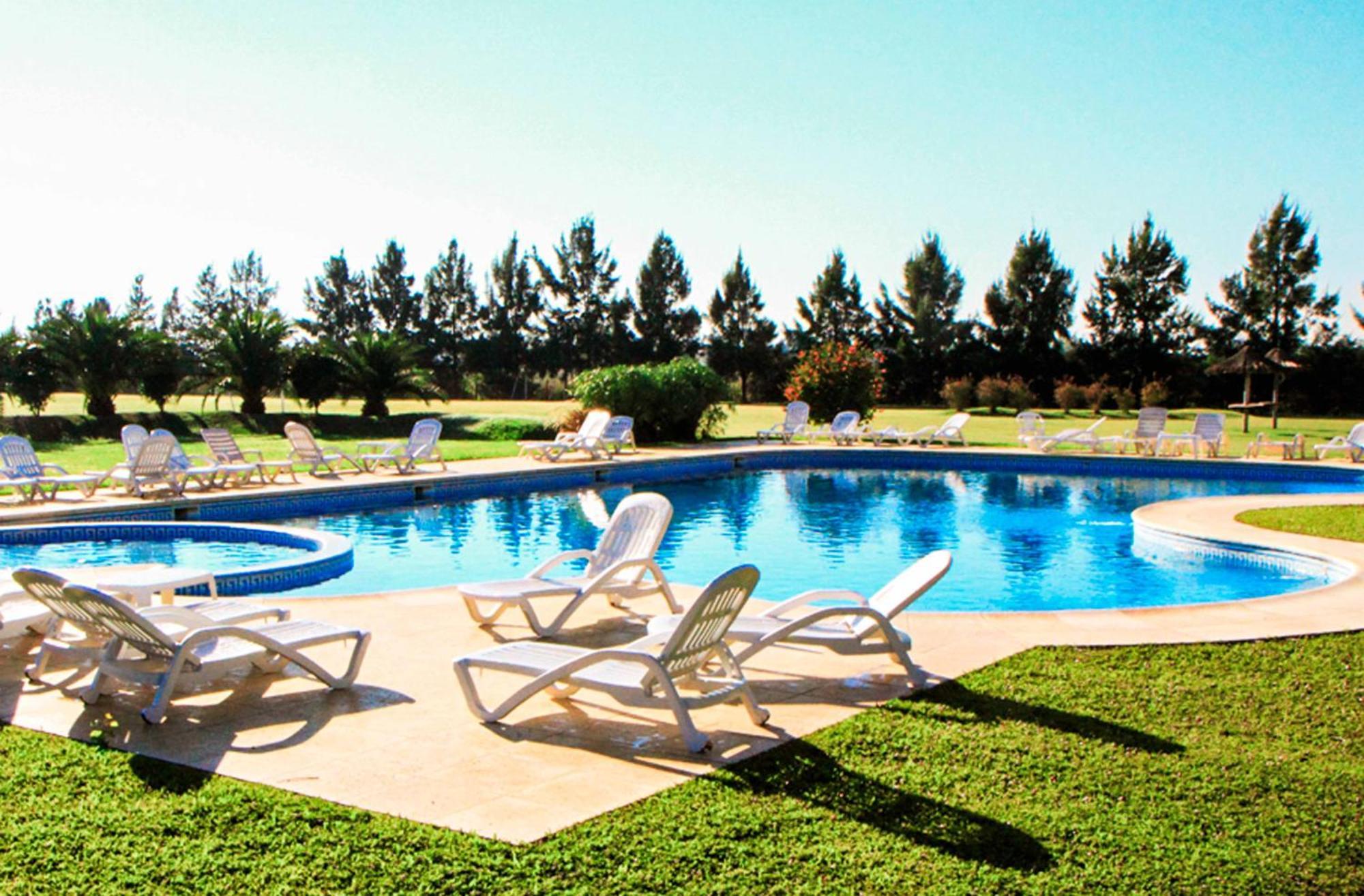 Wyndham Garden Campana Hotel Exterior foto