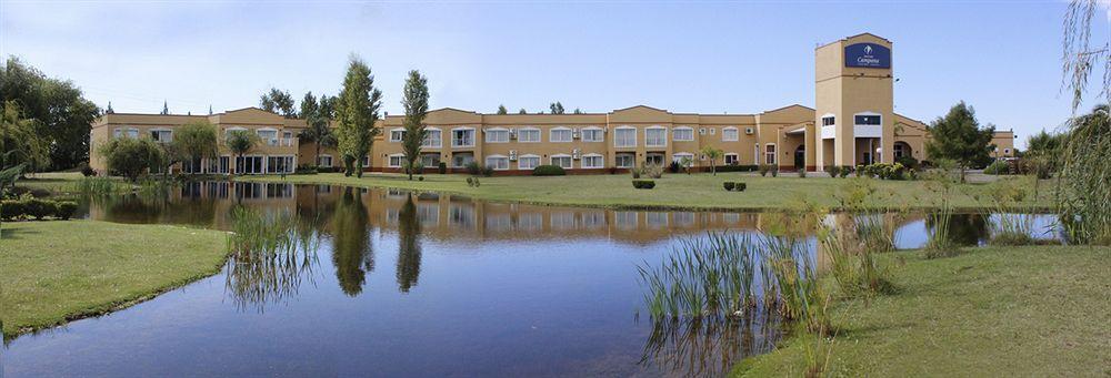 Wyndham Garden Campana Hotel Exterior foto