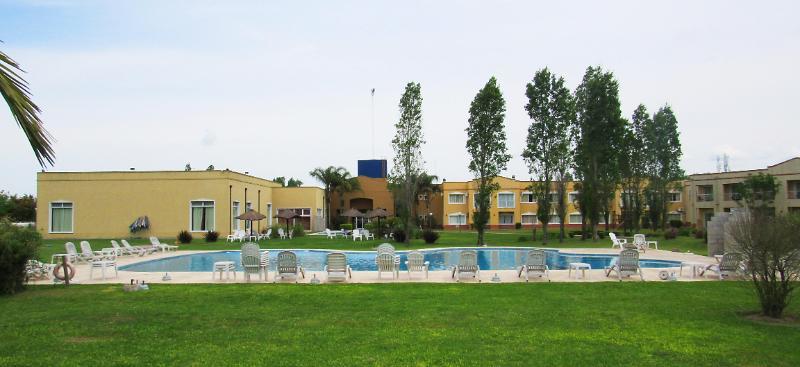 Wyndham Garden Campana Hotel Exterior foto